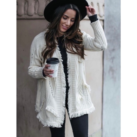 Anthropologie Sweaters - 💥PRICE DROP💥 Rims Fringe Cardigan *